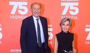 akbank-75-yilini-ozel-bir-galayla-kutladi-MOwQhtmW.jpg