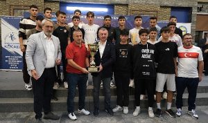 amator-futbolda-sampiyonlar-kupalarina-kavustu-mGgfaFH5.jpg
