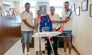 anadolu-efes-corendon-airlines-ile-yeni-zaferlere-ucmaya-devam-edecek-fcZwBwiW.jpg