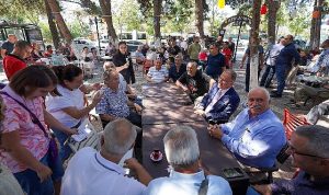 baskan-calik-emekliler-lokalini-ziyaret-etti-hnKDzP95.jpg
