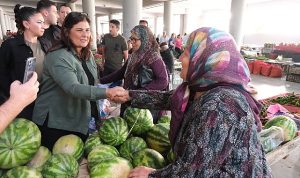 baskan-cercioglu-yenipazar-carsamba-pazarinda-vatandaslarda-bulustu-9n15ucHU.jpg