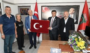baskan-selvitopudan-gazi-ve-sehit-yakinlarina-ziyaret-P9OujW9u.jpg