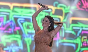 cim-konserlerinde-simgeyle-muhtesem-gala-KczK9ijS.jpg