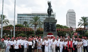 cumhuriyetimizin-100yilinda-koton-cumhuriyet-gonulluleri-izmirin-kurtulusunun-yildonumunde-izmirdeydi-Isj4tFBV.jpg