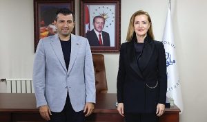 deu-selcuk-bayraktari-agirladi-haa64fhg.jpg