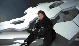 rihanna-ve-puma-en-yeni-urun-serisini-resmi-olarak-tanitti-D3ws12ku.jpg