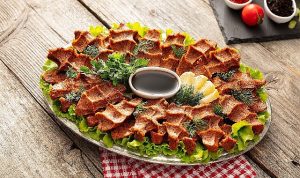 yemeksepeti-masterchef-turkiye-sponsorlugunu-cig-kofte-etabiyla-yeniledi-8qRdHgWd.jpg