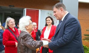 100-yil-coskusu-bir-kez-de-bilge-cinarlardan-yukseldi-uOnD7bMY.jpg