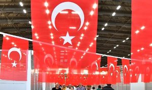 35-bin-metrekare-turk-bayraklariyla-donatildi-G6B3Rx7Z.jpg