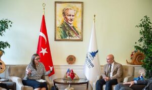 abd-baskonsolosu-abella-soyeri-ziyaret-etti-iIFQtvum.jpg
