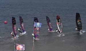 alacati-wind-fest-acilis-kortejiyle-basliyor-BelI92q2.jpg