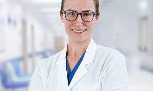 dr-og-u-yazici-menopoz-doneminde-kadinin-sagligi-ve-yasam-kalitesi-icin-semptomlar-tedavi-bDARJkxz.jpg