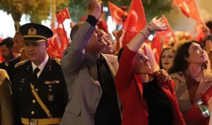 gemlikte-cumhuriyet-coskusu-cadde-ve-meydanlara-sigmadi-D9skJqun.jpg