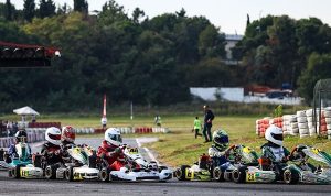 karting-6-ayakta-nefes-kesen-cekisme-ptJrfmkL.jpg