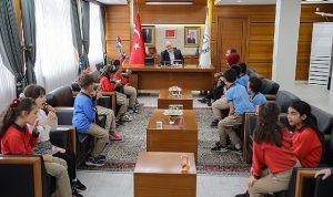 ogrencilerden-baskan-bilgine-anlamli-mektup-2jEAaR1q.jpg