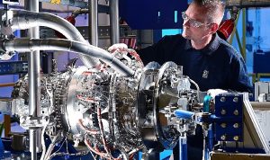 rolls-royce-hibrit-elektrikli-ucus-icin-adimini-basariyla-tamamladi-wgQcnVih.jpg