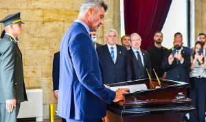 saran-group-cumhuriyetin-100-yiilinda-ataturkun-huzurunda-v9jOJHFY.jpg