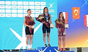 yenisehir-avrupa-triatlon-kupasinda-milli-triatlet-selinay-tugce-kir-altin-madalya-kazandi-sKOzL4ns.jpg