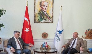yunanistanin-izmir-baskonsolosu-alexandros-kostas-baskan-soyeri-ziyaret-etti-e1pRikeD.jpg