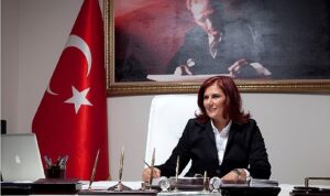 aydin-buyuksehir-belediyesi-kadina-siddete-dikkat-cekecek-U4XYeYO4.jpg