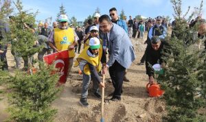 baskan-kalayci-gelecege-nefes-cumhuriyete-nefes-fidan-dikme-programina-katildi-4Z8kLgby.jpg