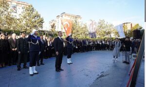 beylikduzu-atasini-saygi-ve-ozlemle-andi-BvjxQJL4.jpg