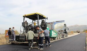 buyuksehirden-elmaliya-kopru-ve-sicak-asfalt-AXyF7YAY.jpg