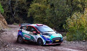 castrol-ford-team-turkiye-ege-rallisinde-genc-pilotlari-ile-zirvedeydi-uXKfjZsf.jpg