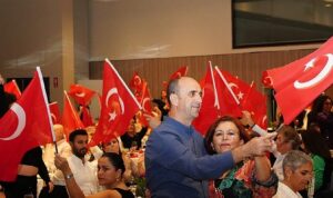 cesme-belediyesinden-ogretmenlere-geleneksel-yemek-lvnLercw.jpg