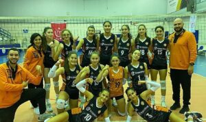 eczacibasi-2-lig-voleybol-takimi-deplasmanda-kazandi-Rssvy9Gq.jpg