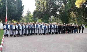 ege-universitesi-ataturku-andi-iQckEaq7.jpg