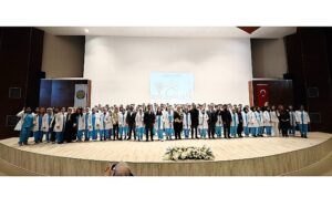hrude-gelecegin-dis-hekimleri-ilk-onluklerini-giydi-NavrtU9r.jpg