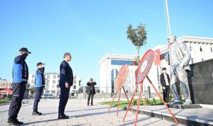 kartepede-10-kasim-torenleri-RCLJiBix.jpg