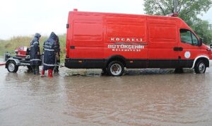 kocaeli-buyuksehirden-kocaeli-genelinde-zorlu-mucadele-Ujj5S7KX.jpg