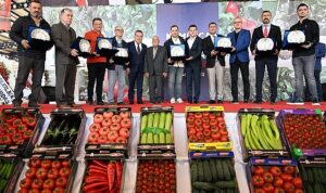 kumluca-toptanci-halleri-sezon-acilisi-gerceklesti-I7G9QXRF.jpg