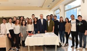 prof-dr-budak-dunyada-milyonlarca-insan-hayata-tutunmak-icin-organ-bekliyor-81dZumWC.jpg