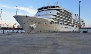qterminals-antalya-limani-seven-seas-navigator-ve-le-jaques-cartier-luks-yolcu-gemilerini-agirladi-YjKHv4nf.jpg