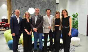 roche-bobois-istanbul-showroomu-muhtesem-bir-davetle-acildi-JHNmqlQb.jpg