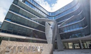siemens-rekorlar-kirdigi-mali-yili-guclu-bitirdi-SxKA7dfO.jpg