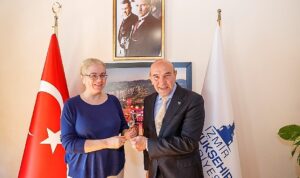 soyer-izmirde-yapilanlar-ulkenin-geri-kalanina-rehber-oluyor-4PrgJQ8u.jpg