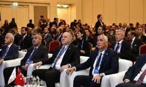 ticaret-hacmini-ve-yatirim-duzeyini-artirmaliyiz-8WCbrdng.jpg