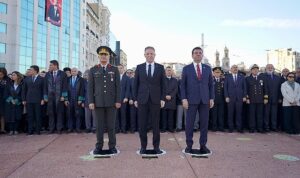 ulu-onder-mustafa-kemal-ataturk-taksimde-anildi-Vxze5Wts.jpg