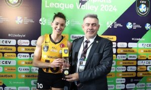 vakifbank-cev-sampiyonlar-ligine-kazanarak-basladi-8pzyFNrI.jpg