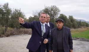 altinovada-iki-bolgeye-14-bin-metrekare-kilittasi-UigRSdXA.jpg