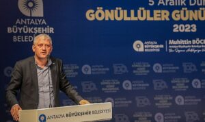 antalya-buyuksehir-gonulluleri-bulusturdu-R6lcY2ks.jpg