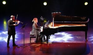 antalya-piyano-festivali-gulsin-onay-konseri-ile-sona-erdi-T8SOXuG3.jpg