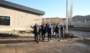 baskan-altay-bozkira-kazandirilan-otogar-binasini-ve-itfaiye-merkezini-inceledi-FA3O595L.jpg