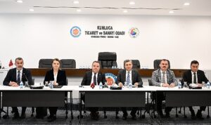 baskan-bocek-kumluca-ataturk-stadyumundaki-calismalari-inceledi-sYSur1g1.jpg