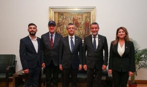 baskan-enginden-ozgur-ozele-hayirli-olsun-ziyareti-XaMWZw3a.jpg