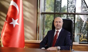 baskan-pekyatirmacidan-yeni-yil-mesaji-WzXf36qn.jpg